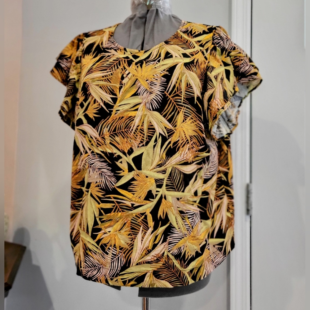 NWT 1X, 2X, or 3X Rafaella Linen/Viscose Ruffle Sleeve Blouse